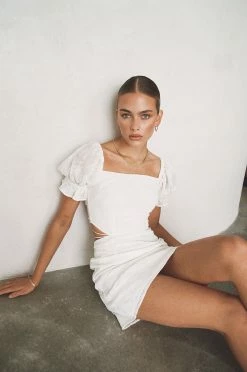 Elisa Backless Dress 11 Elisa Backless Dress -SABO™ Shop 027a9e40 c9df 4c22 a1c5 db18e6dcc3bc