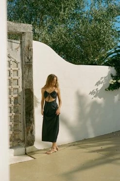 Charlina Midi Dress - Black -SABO™ Shop 2b7ef7cd cdc2 4466 a441 3b01845613ac