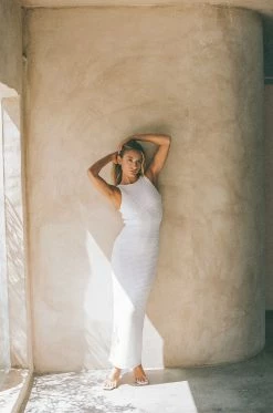 Backless Bruna Dress -SABO™ Shop 35da70ab e9c8 473e b1d6 edb135d60a97