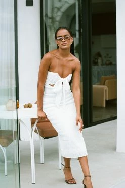 Arlet Halter Dress 25 Arlet Halter Dress -SABO™ Shop 76f56dcb 326c 47bc 86a9 1ef0a934ad58