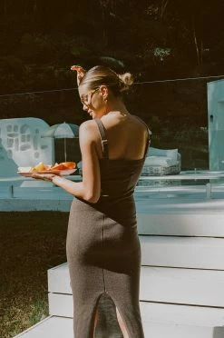 Vallie Midi Dress - Cocoa 13 Vallie Midi Dress - Cocoa -SABO™ Shop 7bec87f0 5ec0 4c48 a673 b746ef0d3a45