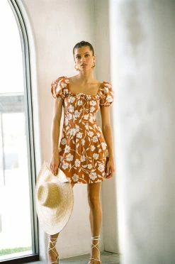 Lissia Dress -SABO™ Shop 9a77b110 3da4 4a47 861d 488c95a1f2bf