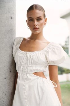 Omara Cutout Dress -SABO™ Shop a966ddfc 4cf1 4b32 809f 691c6e2496e1