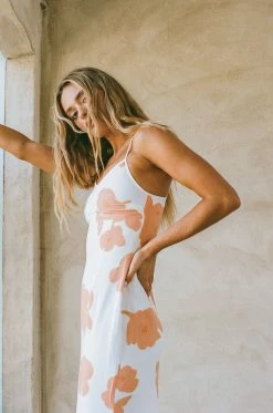 Avani Midi Dress -SABO™ Shop c63f07d4 38e1 4f72 880a 7d95acecfb88